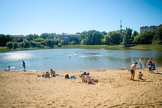 На пляже в Павшино появился мобильный водно-спасательный пост