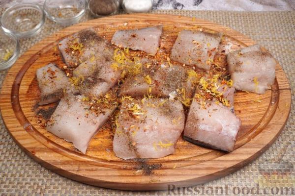 Рыба, запечённая с грибами и стручковой фасолью, в рукаве