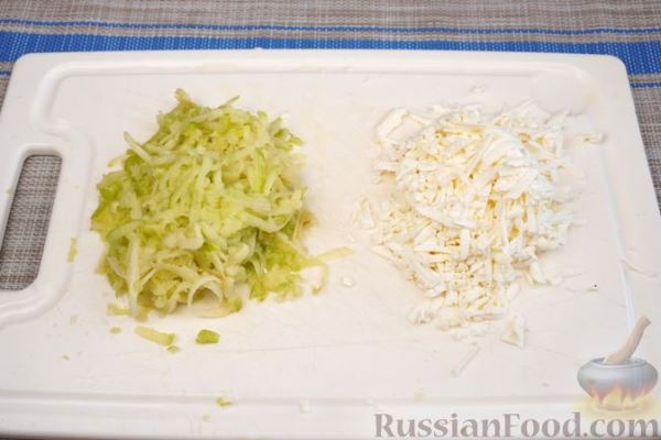 Рыба, запечённая с яблоком и брынзой