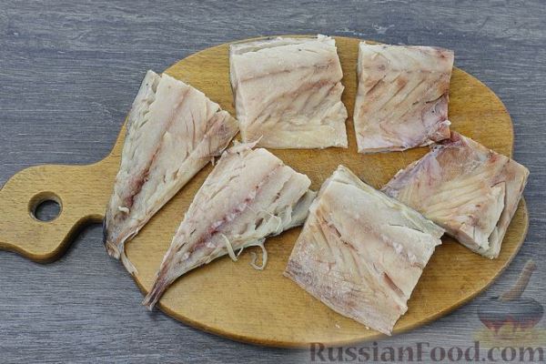 Скумбрия, запечённая с помидорами и оливками